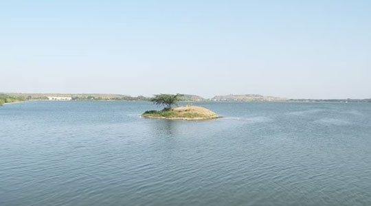 Lal Pari Lake